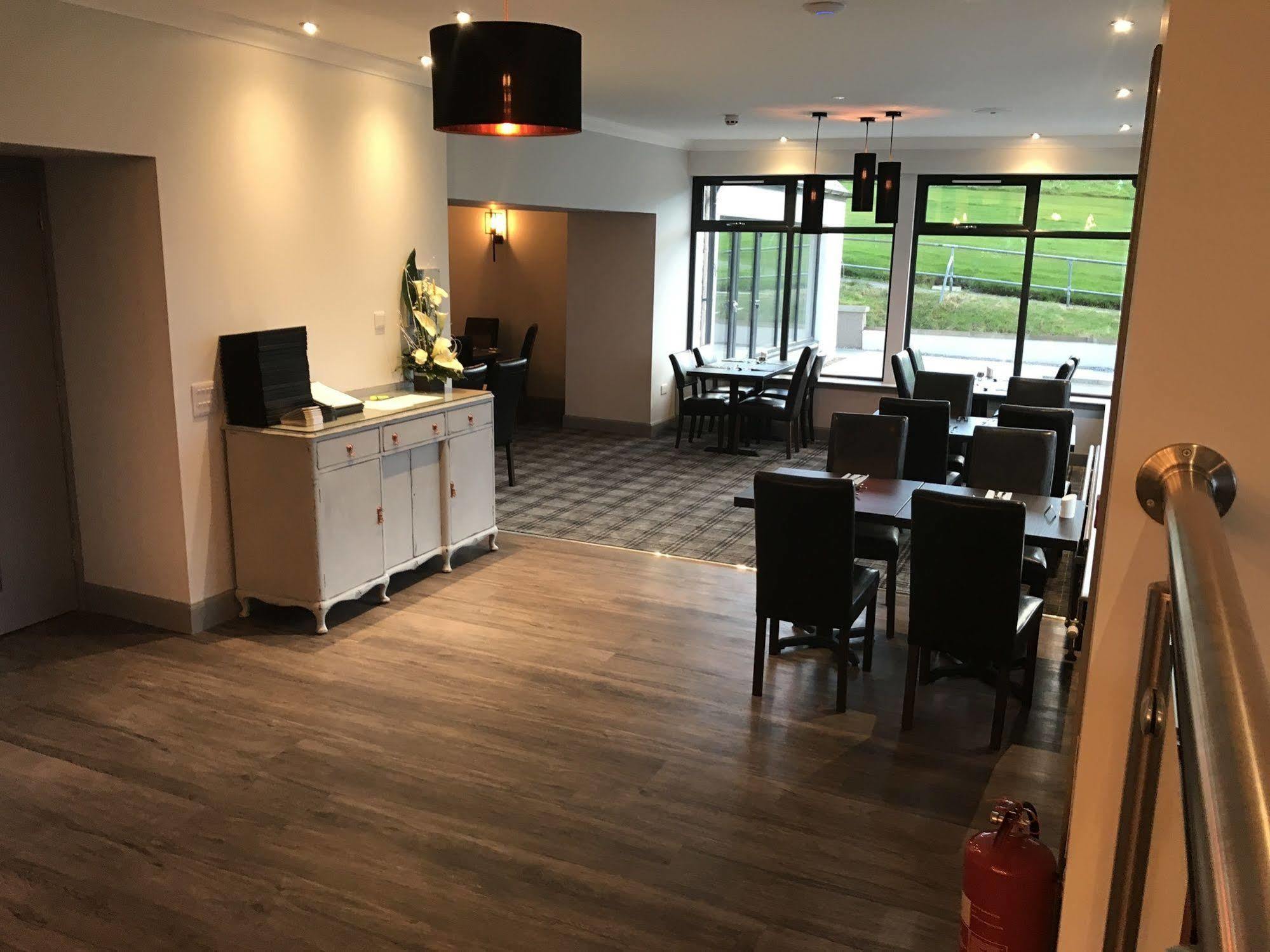 The Knowes Hotel & Restaurant Macduff Екстериор снимка