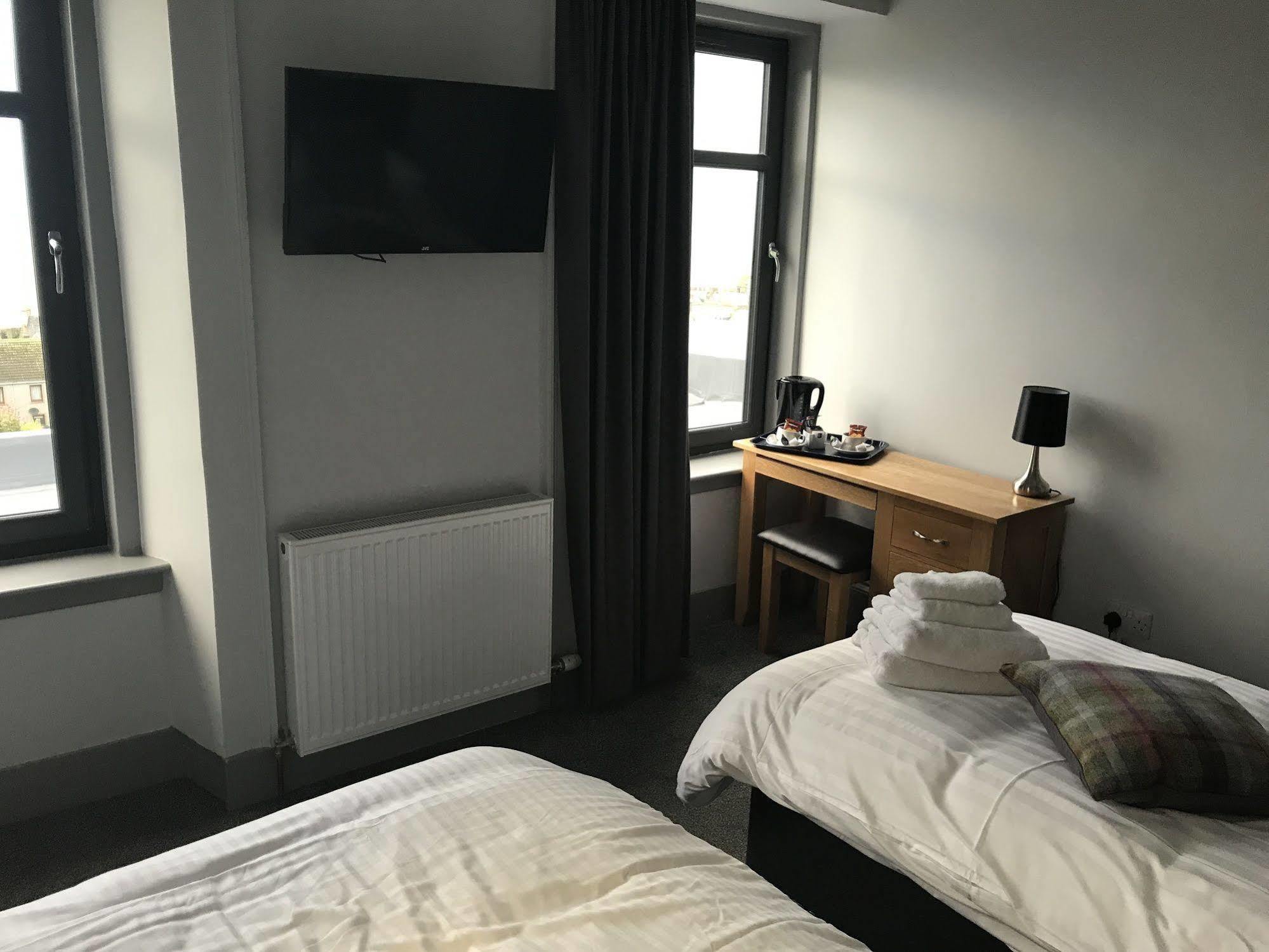 The Knowes Hotel & Restaurant Macduff Екстериор снимка